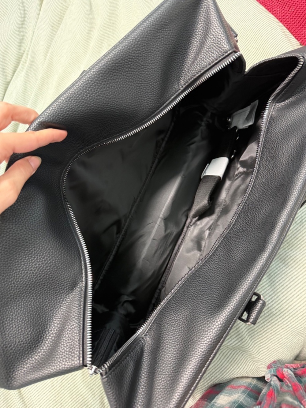 Mens/Womens Polo Ralph Lauren black duffle bag--NWT - Picture 3 of 5